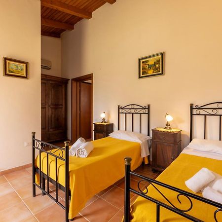 Tenuta Santicuti Акая Экстерьер фото