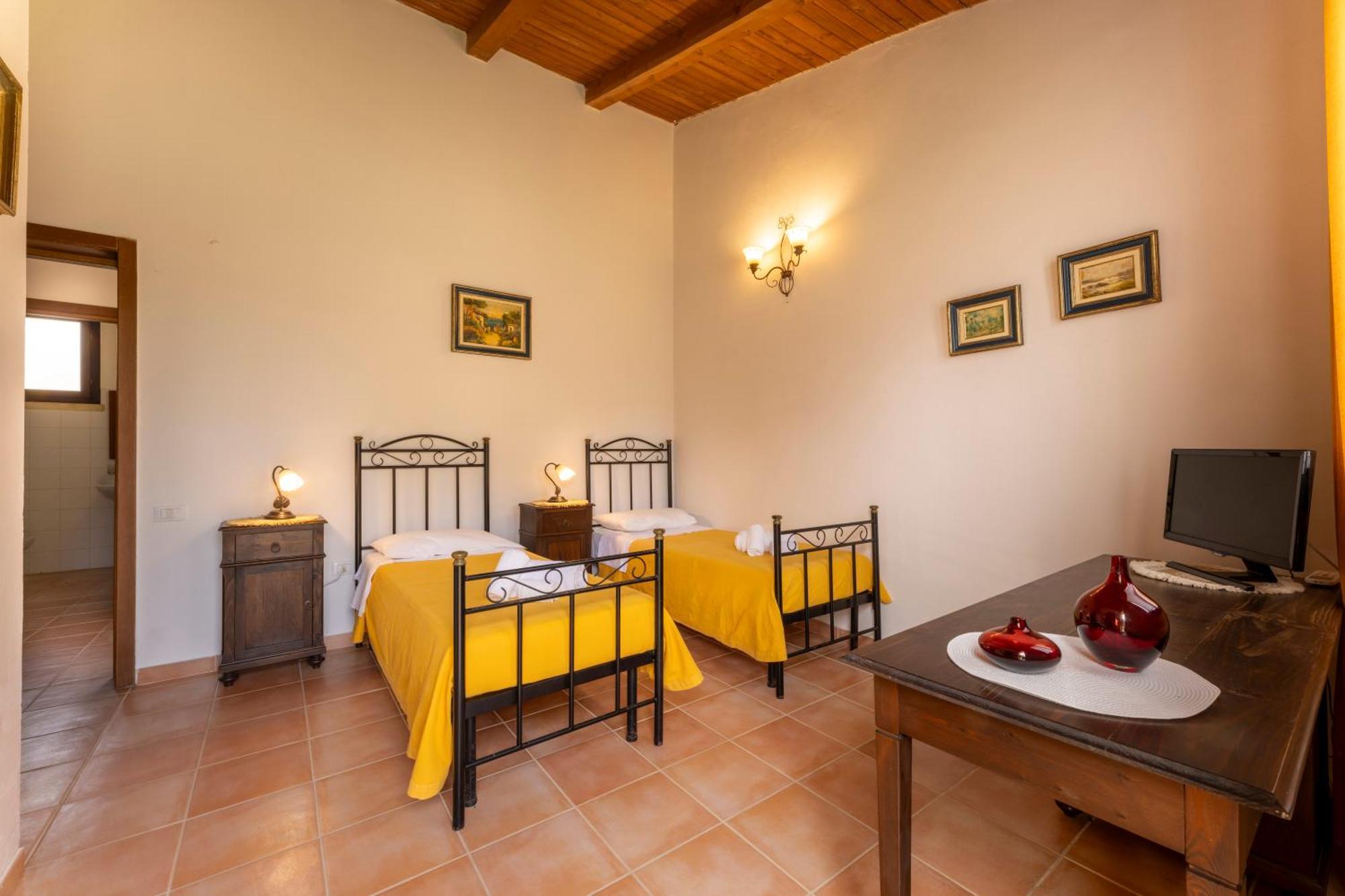Tenuta Santicuti Акая Экстерьер фото
