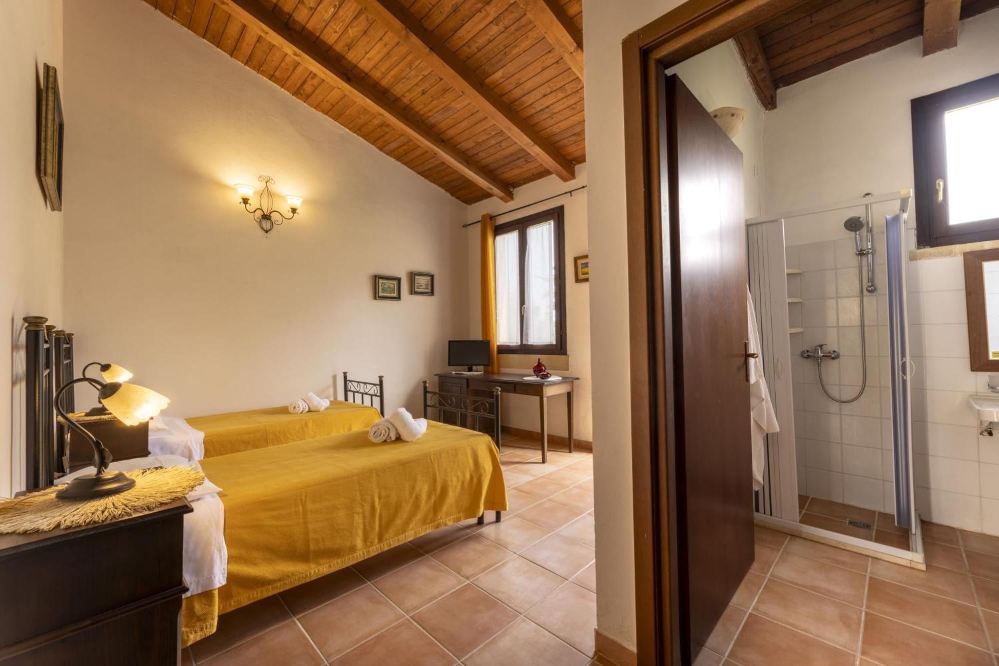 Tenuta Santicuti Акая Экстерьер фото